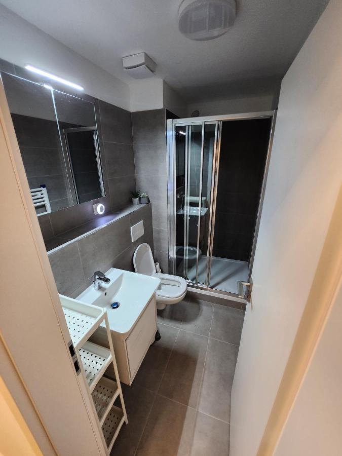 Mickey Apartment Old Town Братислава Экстерьер фото