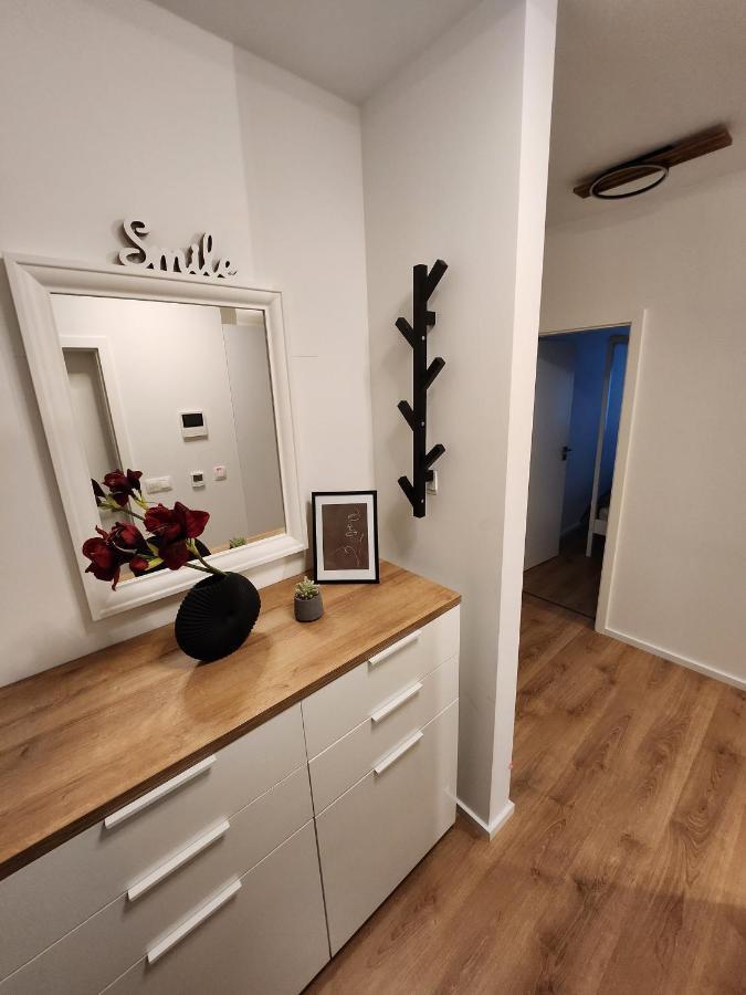 Mickey Apartment Old Town Братислава Экстерьер фото