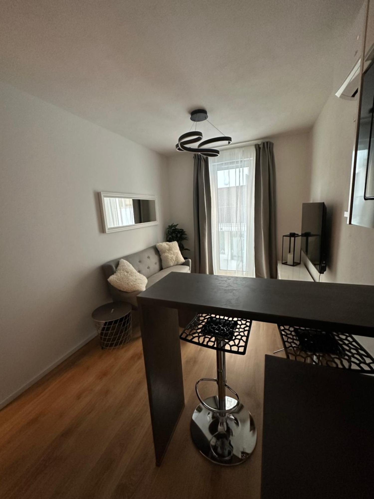 Mickey Apartment Old Town Братислава Экстерьер фото